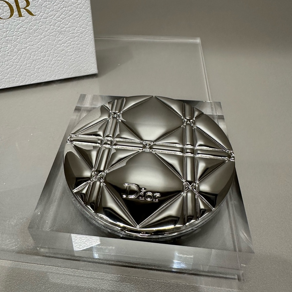 DIOR LIMITED EDITION METAL CANNAGE COMPACT MIRROR. NIB - Picture 3 of 6